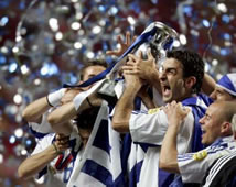 El olimpo tiene once dioses más: Grecia, campeón de la Eurocopa 2004